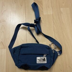 Vntg The North Face  Fanny Pack Waist Bag Berkeley Lumbar Yosemite Half Dome